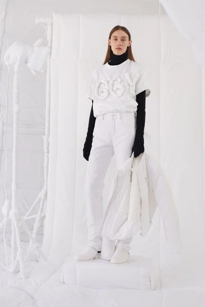 Look 4